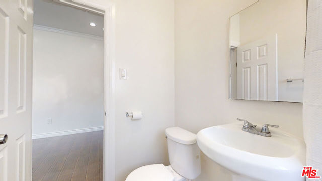 738 New Hampshire Avenue, Los Angeles CA: https://media.crmls.org/mediaz/6a4bb94d-04a6-44f3-8c25-8d19bfed0532.jpg