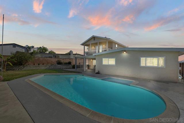 1173 Oasis Ave, Chula Vista CA: https://media.crmls.org/mediaz/6a4c2bd1-b650-49f2-95e5-fad3ca742fa6.jpg