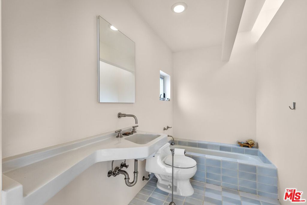 MLS #25542939 image #34