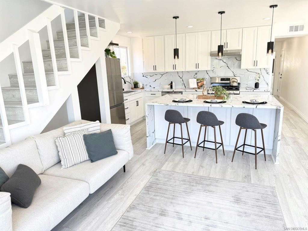 MLS #250033080SD img 7