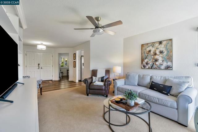 4467 Terra Granada Dr, Walnut Creek CA: https://media.crmls.org/mediaz/6a4eae76-159e-4c1b-b667-dae9f25ac759.jpg