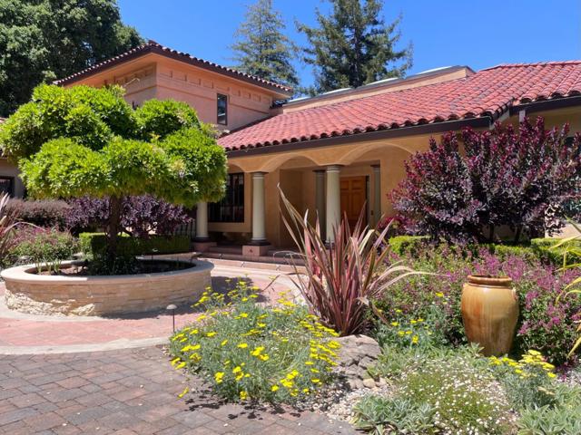 21106 Brush Road, Los Gatos CA: https://media.crmls.org/mediaz/6a4f17f9-f9d5-48b5-b648-6d4ade287a1a.jpg