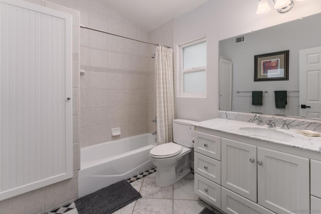 2435 Frankfort - photo 18