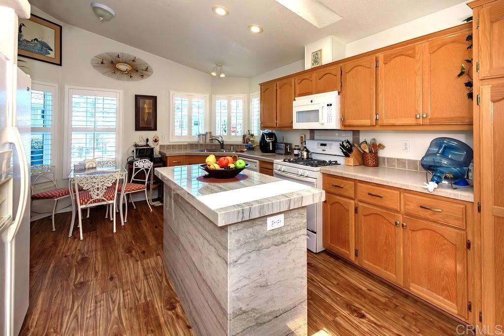 444 El Camino Real - photo 2