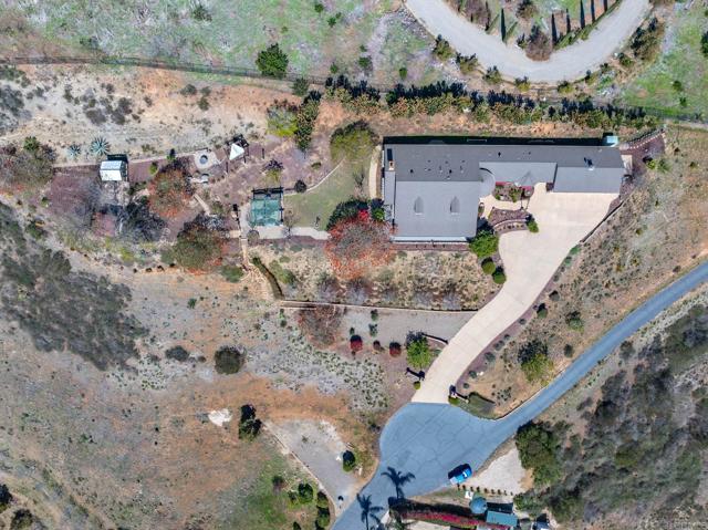 30419 Canyon Estates Road, Vista CA: https://media.crmls.org/mediaz/6a5042e1-f8a0-4f40-9a10-064b4f903070.jpg