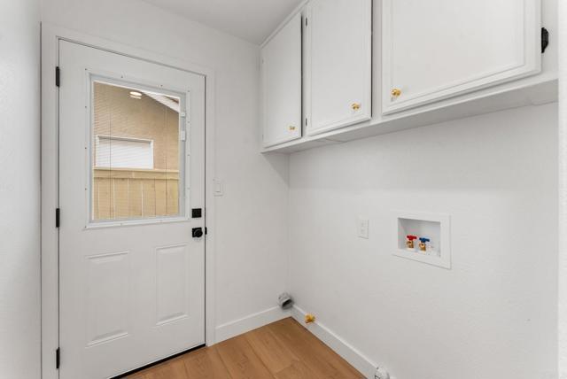 Detail Gallery Image 15 of 40 For 522 Lupine Way, Oceanside,  CA 92057 - 5 Beds | 3 Baths