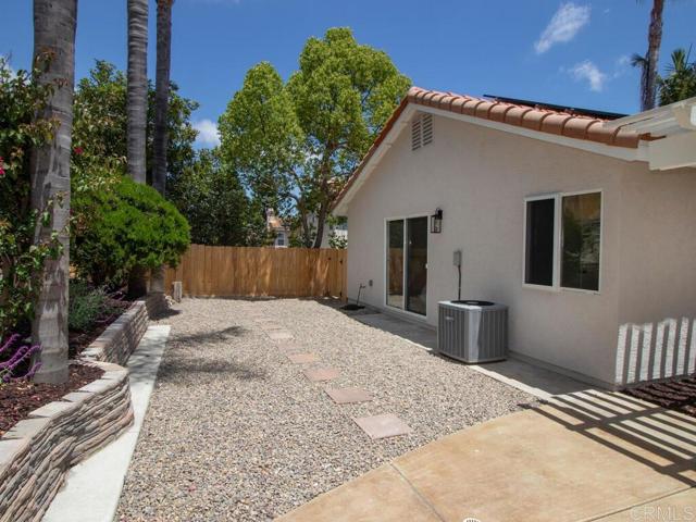 Detail Gallery Image 33 of 40 For 1219 Sunglow Dr, Oceanside,  CA 92056 - 4 Beds | 2 Baths