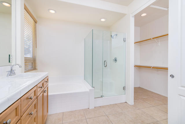 66168 S Agua Dulce Drive, Desert Hot Springs CA: https://media.crmls.org/mediaz/6a527a51-3551-46f2-b96e-0ea20eebc60d.jpg