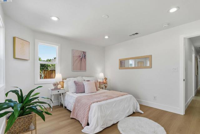 32252 Coronation dr, Union City CA: https://media.crmls.org/mediaz/6a52e81e-abff-4bd5-ba84-78cc521ae6a9.jpg