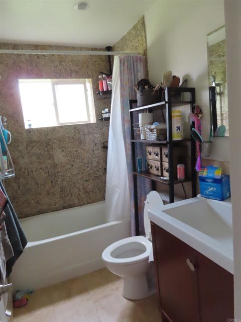 8635 Mellmanor Drive, La Mesa CA: https://media.crmls.org/mediaz/6a52ec37-b585-4408-94eb-b4d713f5495d.jpg