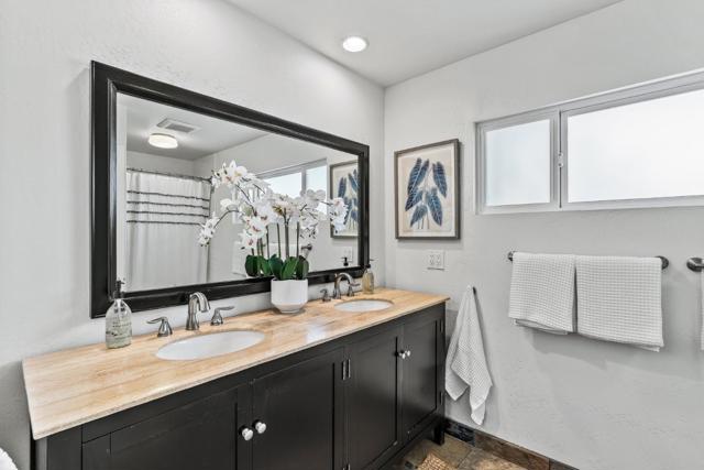 22956 E Cliff Drive, Santa Cruz CA: https://media.crmls.org/mediaz/6a532426-e234-4b9f-a02d-bd5ce63ee2c5.jpg