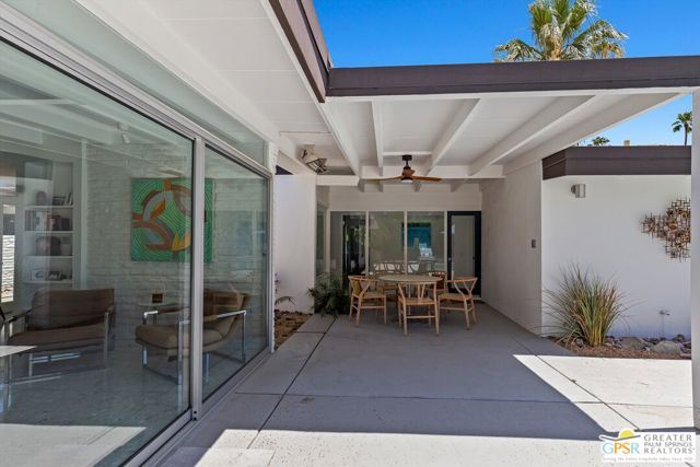 1279 S Driftwood Drive, Palm Springs, CA 92264
