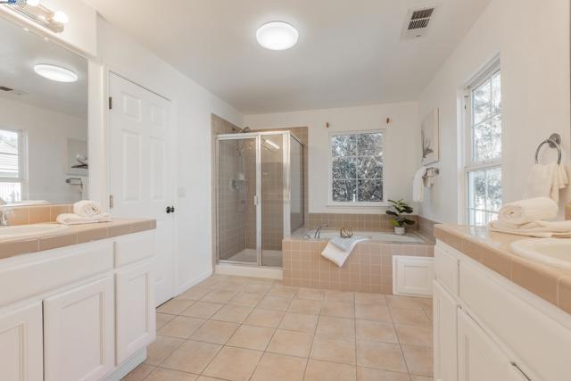4008 Mount Vernon Pl, Dublin CA: https://media.crmls.org/mediaz/6a53aa26-4747-409a-ada3-78677ac1f429.jpg