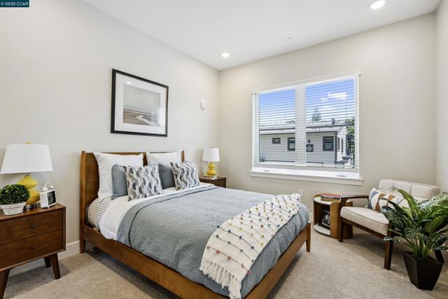 20 Woodbury Highlands Court, Lafayette CA: https://media.crmls.org/mediaz/6a53c06d-c9df-4363-908a-8a6285ffb900.jpg