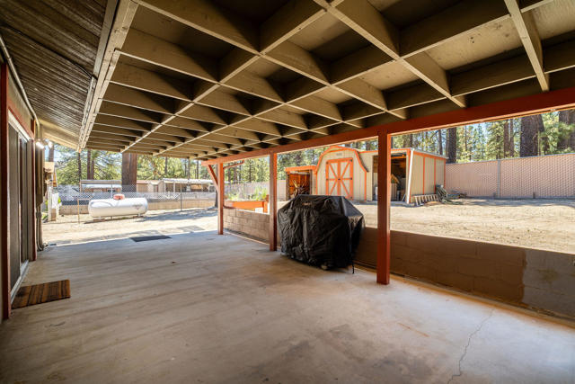 59341 Courtesy Drive, Mountain Center CA: https://media.crmls.org/mediaz/6a54028c-4671-47fe-81a5-9e7563041369.jpg