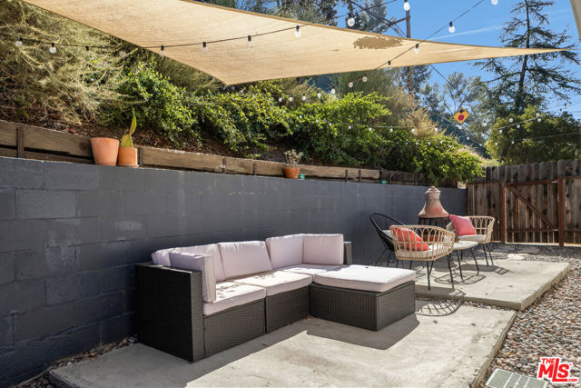7815 Denivelle Road, Sunland CA: https://media.crmls.org/mediaz/6a549018-b438-47cc-9274-5045a9809817.jpg