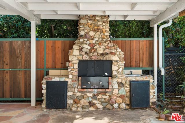 6317 Orion Avenue, Van Nuys CA: https://media.crmls.org/mediaz/6a55a282-eaa1-4d6d-8ab2-ca6838050c71.jpg