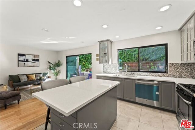 4227 Freedom Drive, Calabasas CA: https://media.crmls.org/mediaz/6a55e3fa-4d24-4f1f-8d2d-244c0be430b0.jpg
