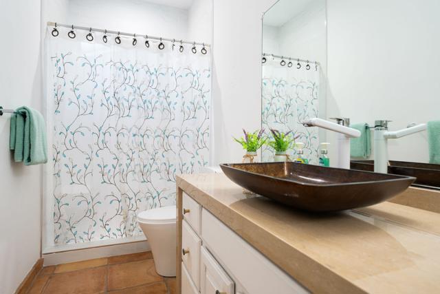 52700 Avenida Vallejo, La Quinta CA: https://media.crmls.org/mediaz/6a587835-657f-4918-b0ac-7119cfbc31f6.jpg