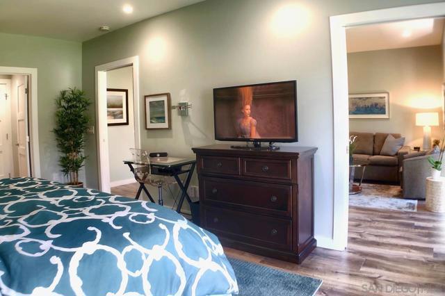 2005 Costa Del Mar Rd, Carlsbad CA: https://media.crmls.org/mediaz/6a58f8b3-51d4-4b12-81f8-d302218b65e3.jpg