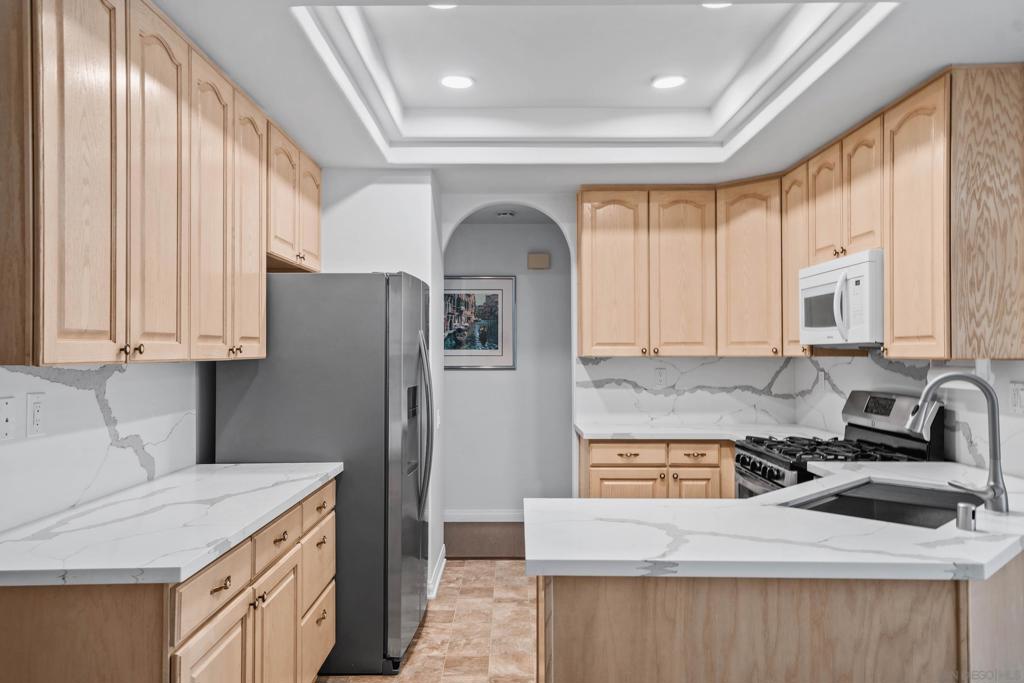 MLS #250033597SD image #6