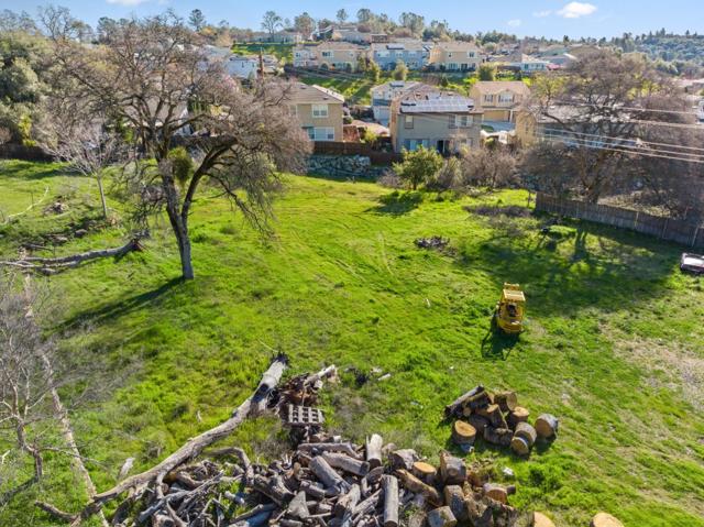 10264 Combie Road,  CA: https://media.crmls.org/mediaz/6a597faf-540d-461d-a485-712d7b00db42.jpg
