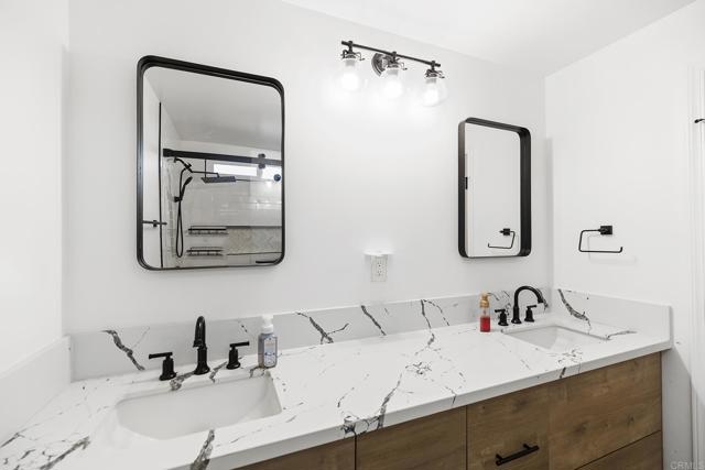 12694 Jackson Heights Drive, El Cajon CA: https://media.crmls.org/mediaz/6a5a2da1-8693-4f8f-bc91-e0490a4a424c.jpg