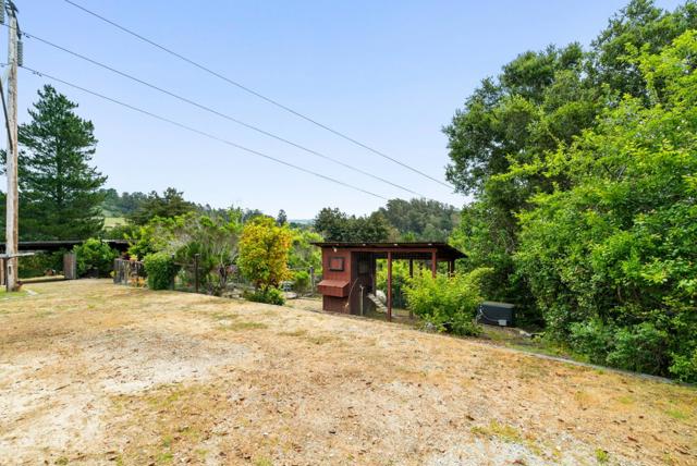 1044 Pleasant Valley Road, Aptos CA: https://media.crmls.org/mediaz/6a5a6d10-82ee-43d9-a6a5-acb1d03894c7.jpg