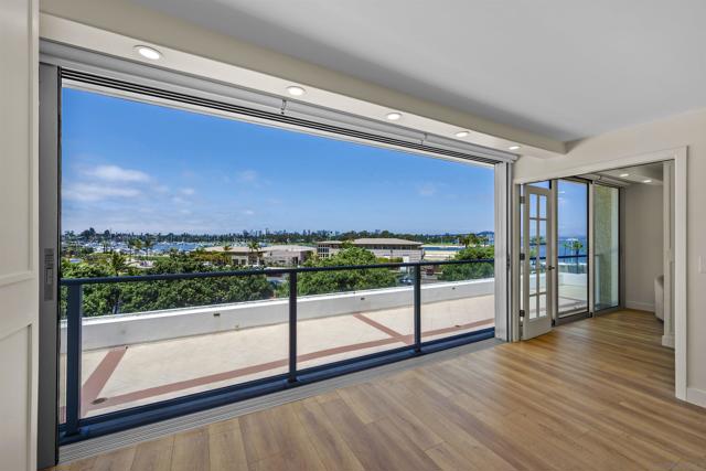 1820 Avenida del Mundo, Coronado CA: https://media.crmls.org/mediaz/6a5ae0d6-4739-44b1-a0a1-ea3a9b75a30f.jpg