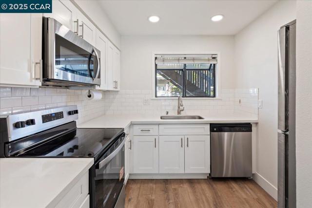 900 Southampton Rd, Benicia CA: https://media.crmls.org/mediaz/6a5c3e48-02cf-4eec-acfc-a41ff9c787ea.jpg