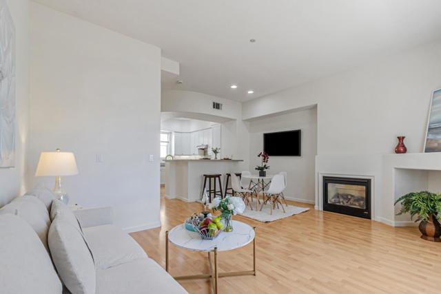 39 Cloud Walk, Milpitas CA: https://media.crmls.org/mediaz/6a5cd468-5cb8-4df3-98a7-c05de36dafd0.jpg