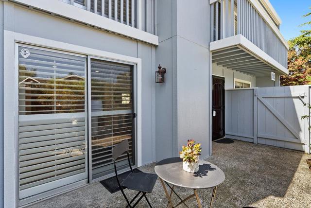 1582 Dolphin Drive, Aptos CA: https://media.crmls.org/mediaz/6a5cd5a0-25c3-4d19-b238-ca194fa478d5.jpg