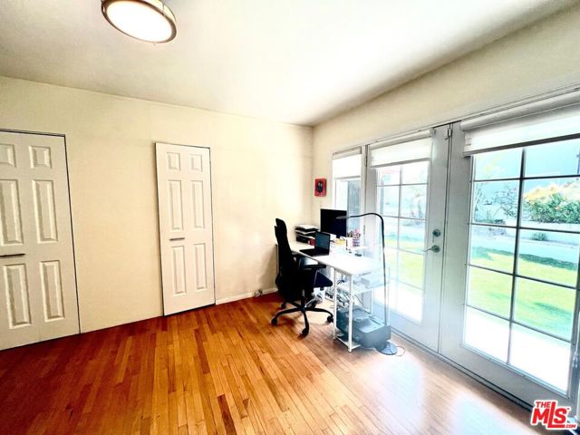 4340 Sepulveda Boulevard, Sherman Oaks CA: https://media.crmls.org/mediaz/6a5ce4e0-b03e-4898-b294-301bfe6f0e75.jpg