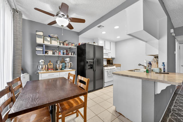 Image 19 of 23 For 48334 Stewart Drive J4