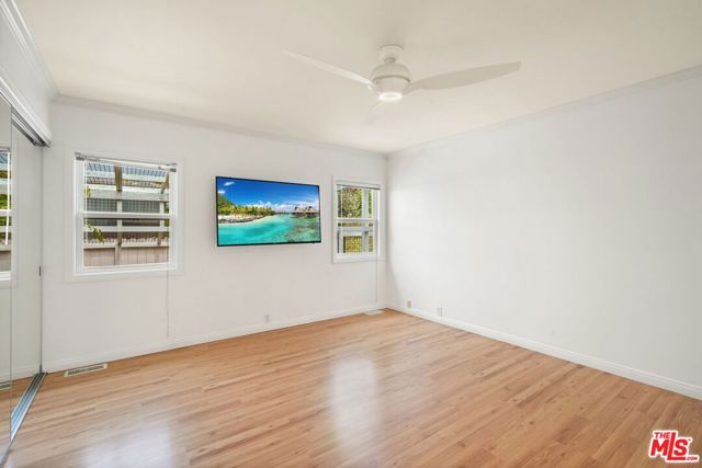 29500 Heathercliff Rd, Malibu CA: https://media.crmls.org/mediaz/6a5e9378-cd8f-45ce-9add-5c4184122f19.jpg
