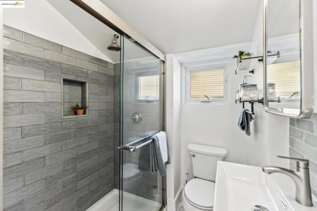 1350 Curtis St, Berkeley CA: https://media.crmls.org/mediaz/6a603b46-fb5d-4c62-9987-09a090caf690.jpg