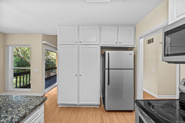 Detail Gallery Image 12 of 47 For 17075 W Bernardo Dr #208,  San Diego,  CA 92127 - 2 Beds | 2 Baths