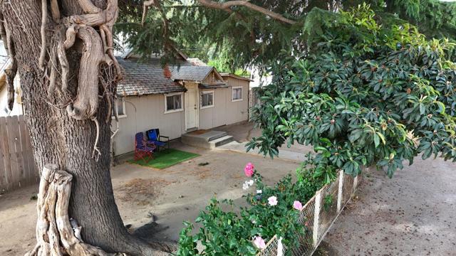 62437 Center Street, San Ardo CA: https://media.crmls.org/mediaz/6a607a1b-9415-424a-a5a8-0cd787164249.jpg