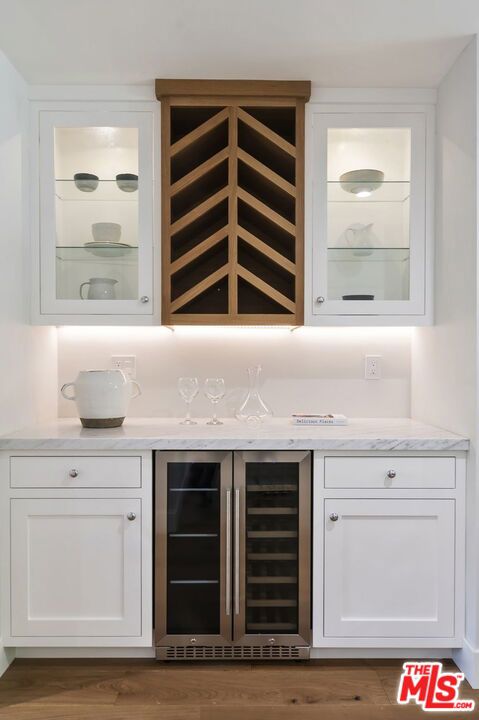 4031 Deerhorn Drive, Sherman Oaks CA: https://media.crmls.org/mediaz/6a607fee-e093-4382-b055-18774d9d090f.jpg
