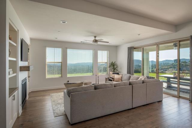 14546 Highcrest Ct, Poway CA: https://media.crmls.org/mediaz/6a60b4cd-518d-4a7a-8eca-d1ed2af46ca5.jpg