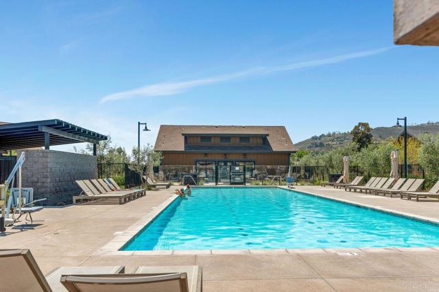 2051 Julie Dawn Place, Escondido CA: https://media.crmls.org/mediaz/6a60ba7c-f503-4e5c-a771-83929ae5bc4f.jpg
