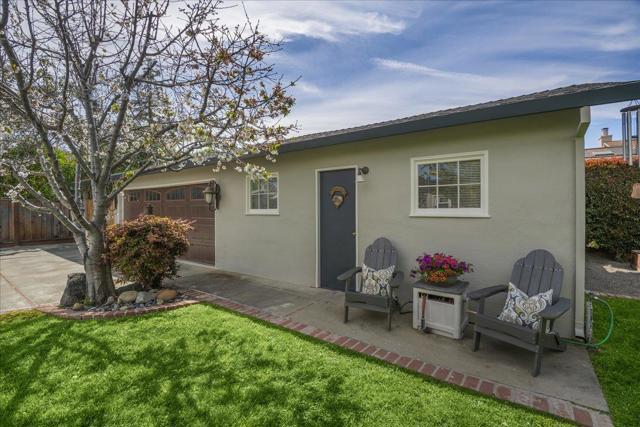 14843 Holden Way, San Jose CA: https://media.crmls.org/mediaz/6a61cbc1-67cc-4b2d-8e5e-68f941911b5b.jpg