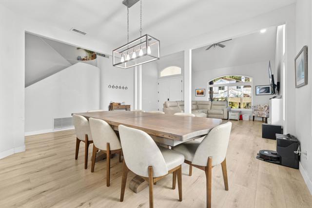 Detail Gallery Image 8 of 53 For 4912 Colusa Dr, Oceanside,  CA 92056 - 4 Beds | 3 Baths