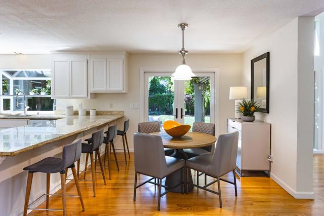 590 Military Way, Palo Alto CA: https://media.crmls.org/mediaz/6a62f94c-3ba8-41c3-ab18-034d0a50f334.jpg
