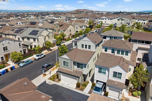 8563 Schooner Way, Newark CA: https://media.crmls.org/mediaz/6a630ef0-6f35-4917-a362-e15d35fe75bc.jpg
