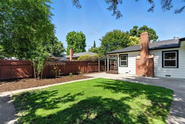 756 7th Avenue, Redwood City CA: https://media.crmls.org/mediaz/6a63289f-91ee-4c66-a595-2f17181b112f.jpg