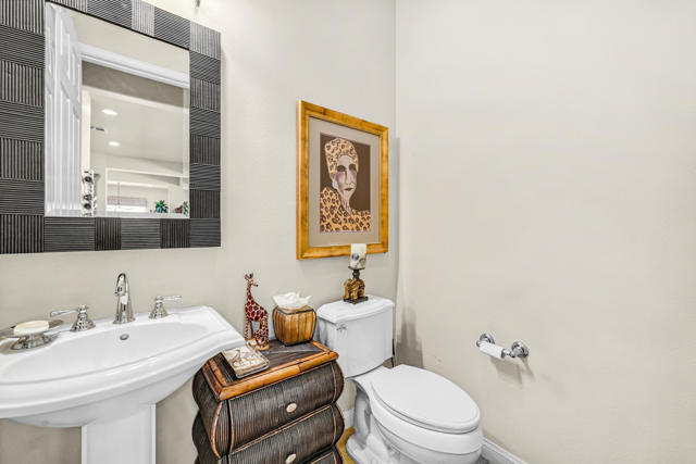 81554 Avenida Sombra, Indio CA: https://media.crmls.org/mediaz/6a63631d-d15c-49b2-b1cc-abb39ea81383.jpg