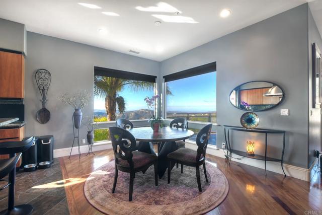 Detail Gallery Image 16 of 68 For 28521 Gladstone Ct, Escondido,  CA 92026 - 3 Beds | 3/1 Baths