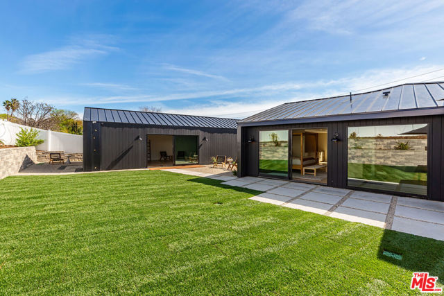 5259 Lewis Road, Agoura Hills CA: https://media.crmls.org/mediaz/6a638439-b196-4914-8c5b-dfe733b1246e.jpg