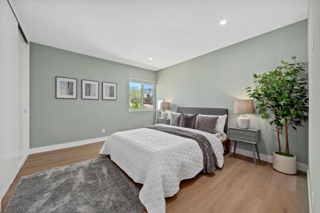 Image 19 of 39 For 72920 Somera Road